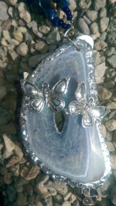 Display Agate with Butterflies Pendant      